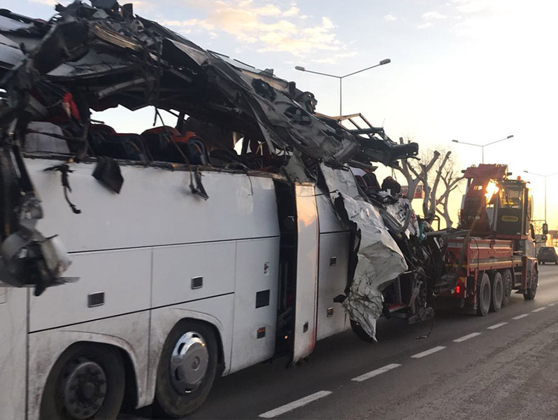 Ağır Hasarlı Otobüs